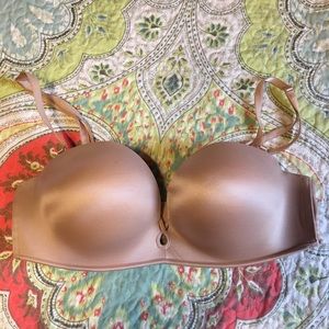 Victoria’s Secret bombshell bra